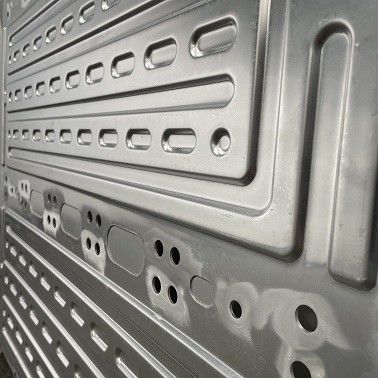 Refrigerar de alumínio do refrigerador líquido do fluxo chapeia 1186x685mm 970x362mm ISO14001