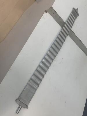 Qualidade Faixa de refrigeração de serpentina de alumínio / tubo de serpente para 21700 células Fábrica