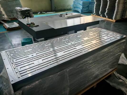 Qualidade Alta fiabilidade 1P104S Placa fria de alumínio com teste de vazamento de hélio para aplicações ESS Fábrica